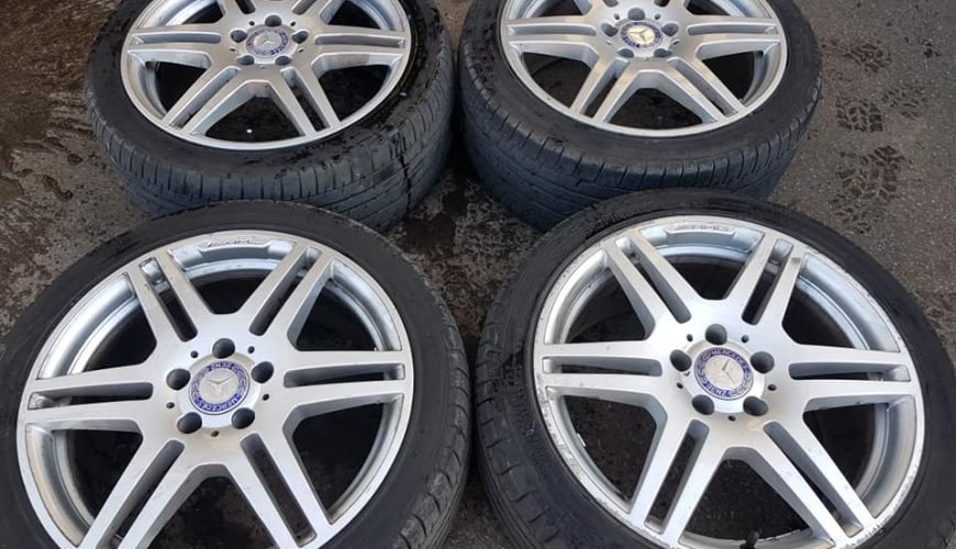 1-17-3axs8dx2w07jz954rsplai.jpg 18" GENUINE MERCEDES AMG ALLOY WHEELS / TYRES - Image 1