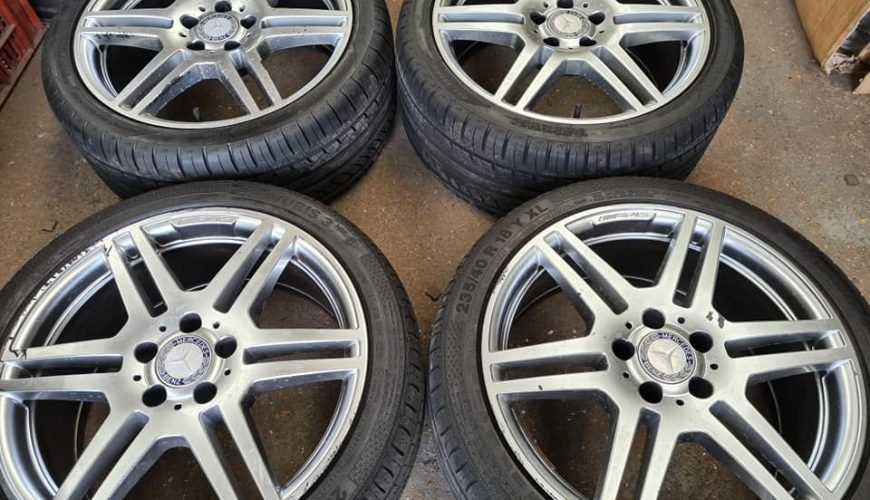 1-2-3bdc4ekf5p7dq5d4ks3sp6.jpg 18" GENUINE MERCEDES AMG WHEELS / TYRES - Image 1