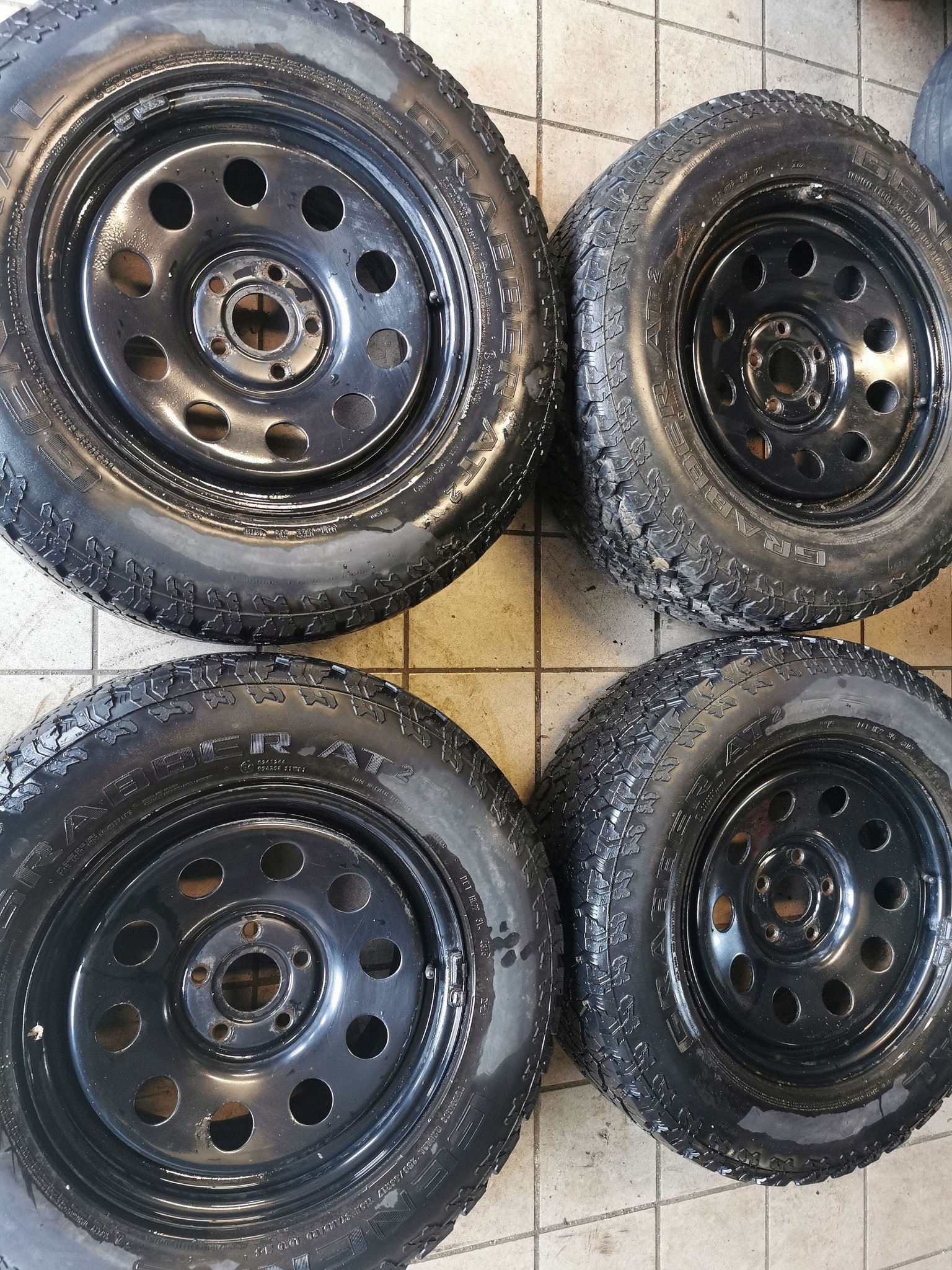 1-4-7.jpg 17" VOLKSWAGEN AMAROK ALLOY WHEELS / TYRES - Image 1