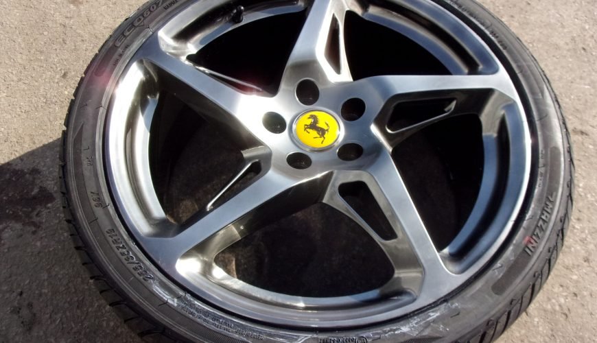 108_0280-38k5wpwh623bk08y6yk1sa.jpg 19" FERRARI 458 STYLE ALLOY WHEELS / NEW TYRES - Image 1