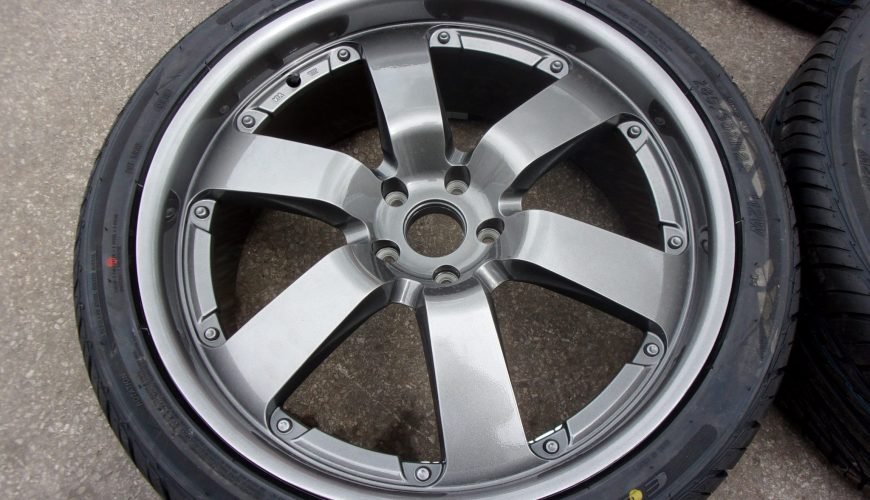 108_0415-38oixgye0k4vde7lir2vpm.jpg 22" GENESIS ALLOY WHEELS / NEW TYRES – RANGE ROVER – VOLKSWAGEN T5 / T6 - Image 1