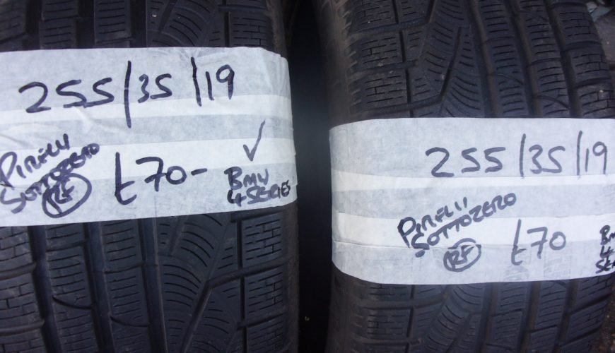 108_1144-39gvb272po0hd876fl56a2.jpg 255 / 35 / 19 PIRELLI SOTTOZERO RUNFLAT TYRE - Image 1