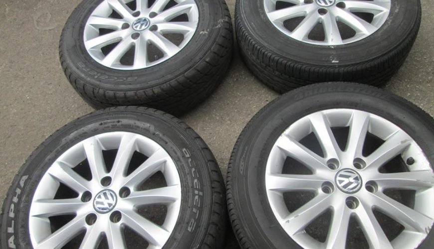 11148637_750758438378210_9134367658578902886_n-332nilballgcmblrb9wa2y.jpg 15" VOLKSWAGEN GOLF MK5 ALLOY WHEELS WITH GOOD TYRES - Image 1