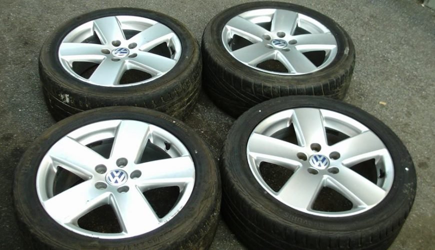 12002133_813793888741331_8079959399898244901_n-332nj9kb02bozoo0ngktu2.jpg 17" GENUINE VOLKSWAGEN ALLOY WHEELS / TYRES - T4 - Image 1