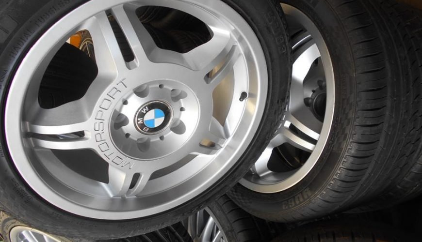 12938164_931071867013532_3952544177021836201_n-332rzn9uyklokvakrd0kcq.jpg 17" BMW MOTORSPORT ALLOY WHEELS / TYRES - Image 1