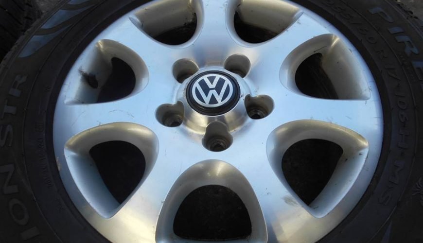 13177539_951114495009269_1163903793028476877_n-332s06hxpc5hsahyowavwq.jpg 17" GENUINE VOLKSWAGEN TOUAREG ALLOY WHEELS - Image 1