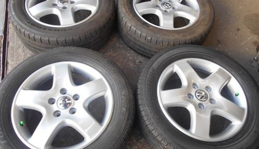 14925415_1092280457559338_4290601332306134518_n-332srod2qb6zqgy336sfm2.jpg 17″ GENUINE VOLKSWAGEN T5 ALLOY WHEELS / TYRES - Image 1