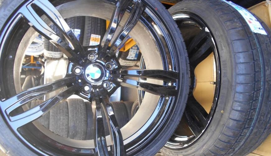 1517678_925124137608305_7396112917423118211_n-332rzcgulerhkp3lmv46bu.jpg 22" BMW X5 / VOLKSWAGEN T5 ALLOY WHEELS / TYRES - Image 1