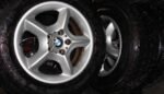17" GENUINE BMW X5 ALLOY WHEELS / TYRES - Image 2