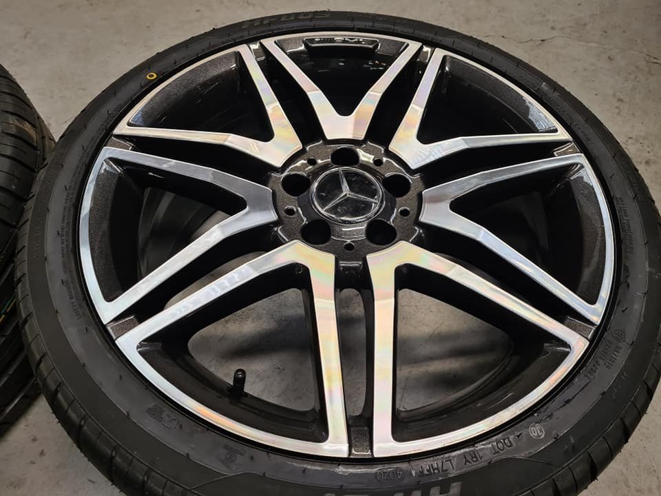 2-3-1.jpg 19" GENUINE MERCEDES AMG E CLASS ALLOY WHEELS / NEW TYRES - Image 1