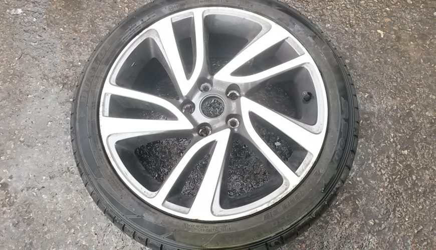 20171221_113730-358ywiub5qb02auyz57mru.jpg 18" GENUINE SUBARU LEBORG WRX ALLOY WHEEL / TYRE - Image 1