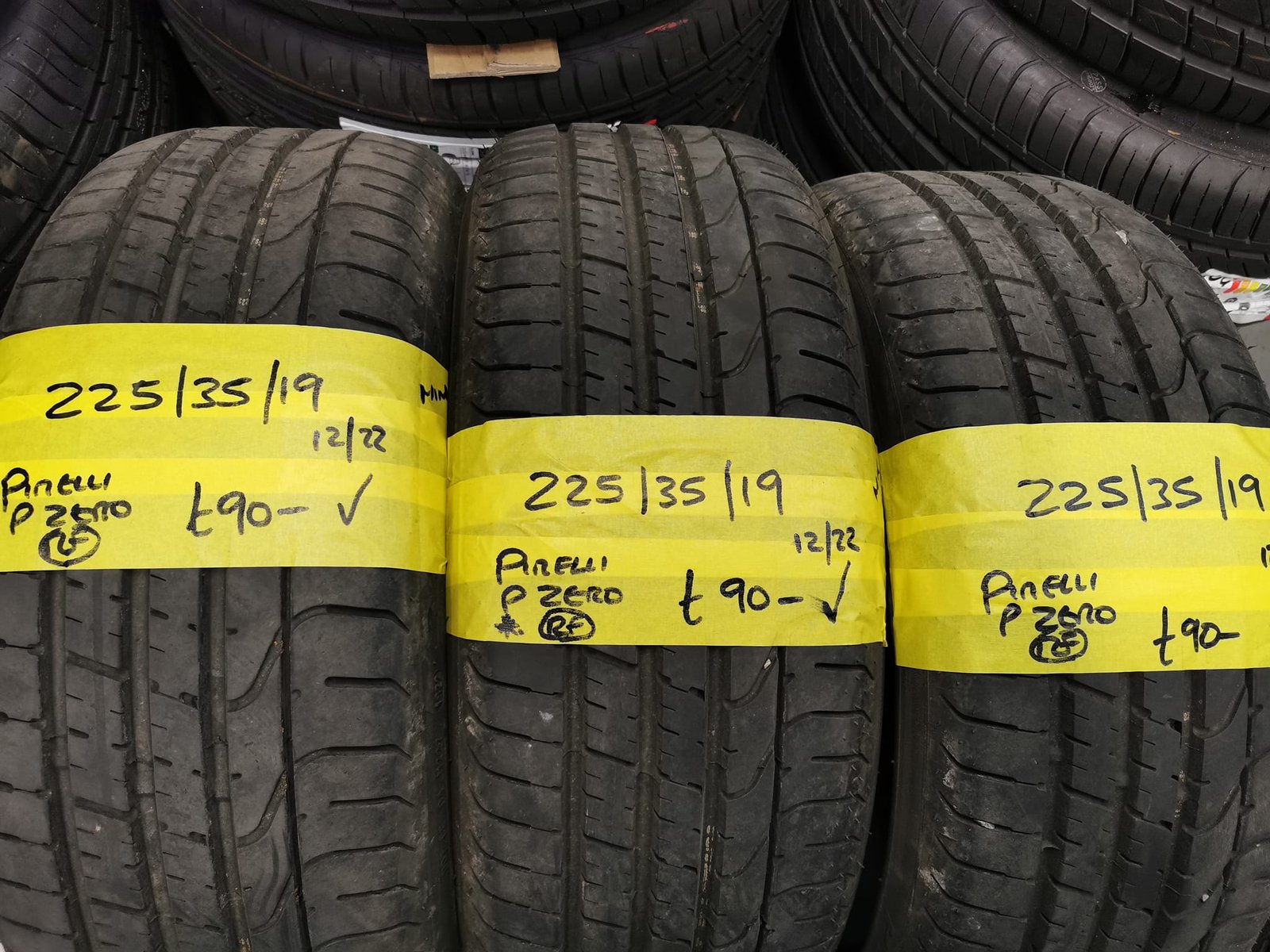hdrpl 225 / 35 / 19 Pirelli P Zero Run Flat Tyres – Three Available - Image 1