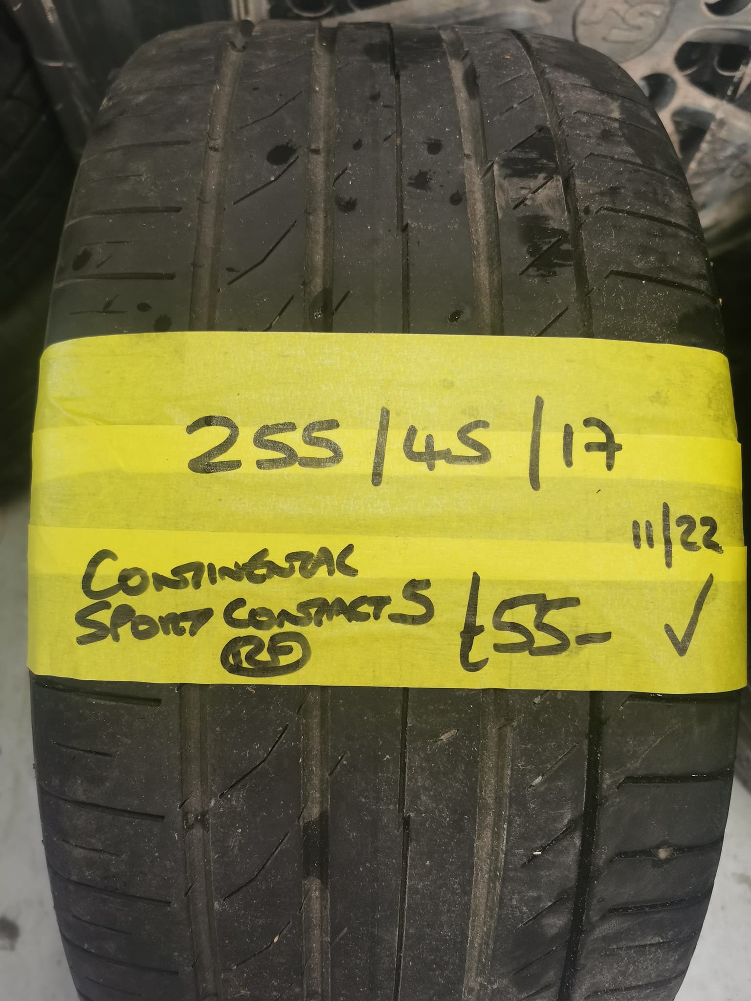 255-45-17-CONTINENTAL.jpg 255 / 45 / 17 Continnetal Sport Contact 5 Run Flat Tyre - Image 1