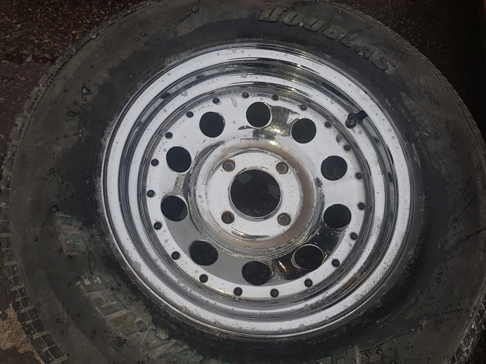 75371746_2527973437323359_3258985566041014272_n.jpg 17" FORD ECOBOOST ALLOY WHEEL - Image 1