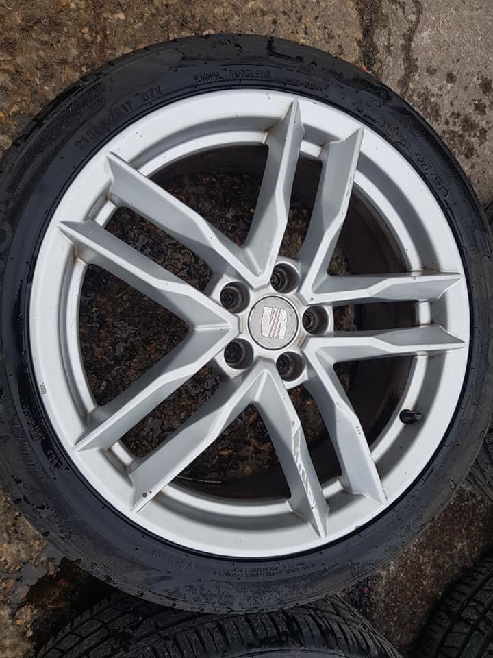 86498626_2723114821142552_2429916432482435072_n.jpg 17" SEAT CUPRA ALLOY WHEELS / TYRES - Image 1