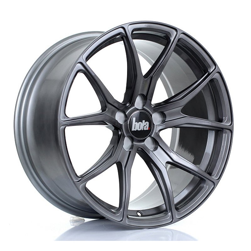 BOLA_B6_GLOSS_TITANIUM_1890_ANGLE_2b281a5b-7414-4cfc-9856-c1725071782c.jpg BOLA B6 18x9 ET30-45 5x118 GLOSS TITANIUM - Image 1