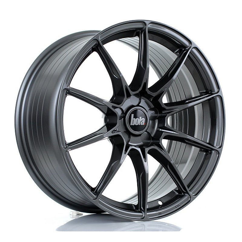 BOLA_FLB_GLOSS_GUNMETAL_1885_ANGLE_3361173e-bbd7-4a96-9509-0c76984aca93.jpg BOLA FLB 18x8.5 ET25-45 5x120 GLOSS GUNMETAL - Image 1