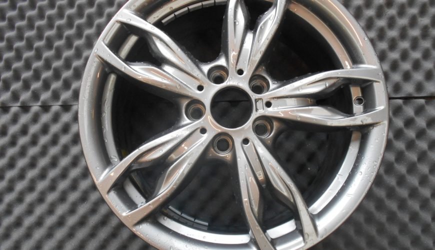 DSCN1621-332rzbgnv2hzcb4mjxmxhm.jpg BMW 18" STYLE 436 ALLOY WHEEL - Image 1
