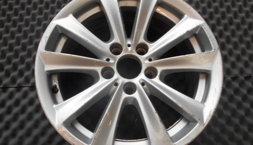 DSCN1625-332rvx2wa3ckh23he7kaa2.jpg 17" GENUINE BMW STYLE 236 ALLOY WHEEL - Image 1