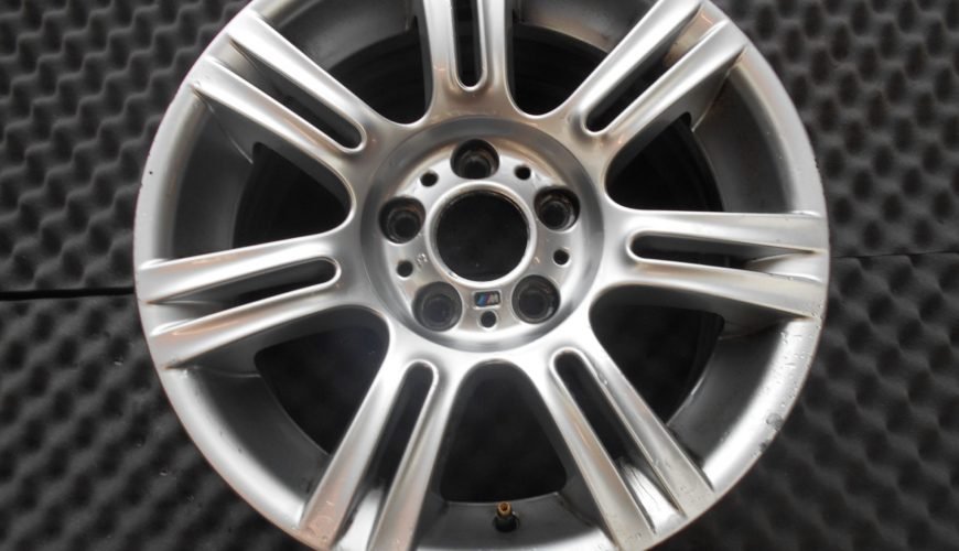 DSCN1639-332rvl56capogg6nswzzt6.jpg 17" GENUINE BMW MOTORSPORT STYLE 194 ALLOY WHEEL - Image 1