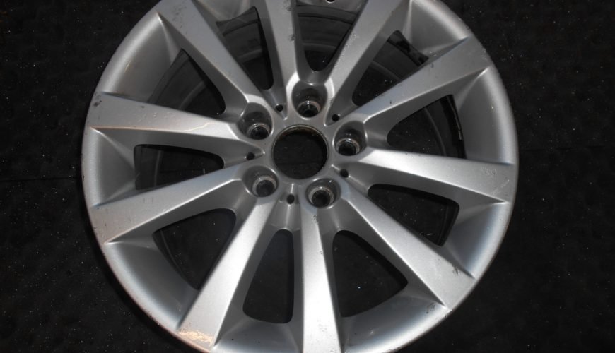 DSCN1659-332rv265a488t4h0n42zgq.jpg 18" GENUINE BMW STYLE 328 ALLOY WHEEL - Image 1
