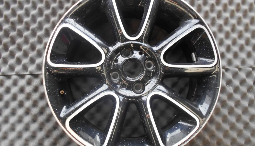 DSCN1700-332rtkinz6mu4eqr68505m.jpg 17" GENUINE BMW MINI COOPER S ALLOY WHEEL – BLACK - Image 1