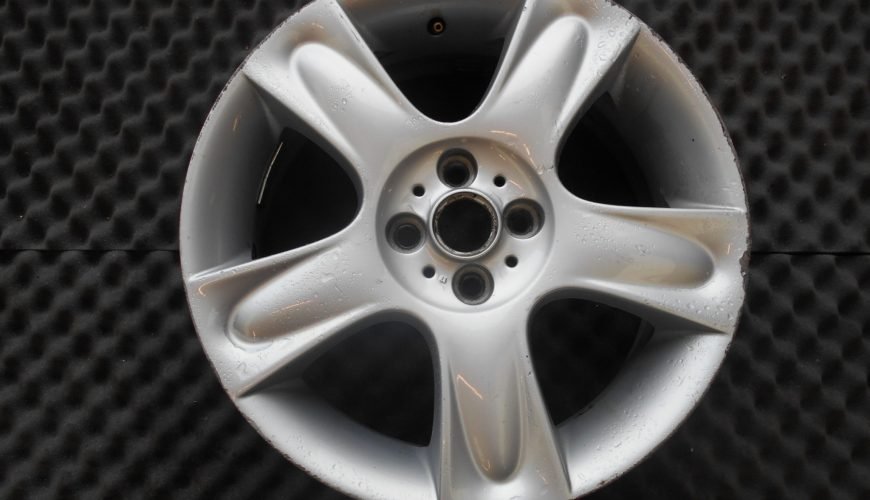 DSCN1726-332rsvw31u5xewfvofwhl6.jpg 17" GENUINE BMW MINI BULLET ALLOY WHEEL - Image 1