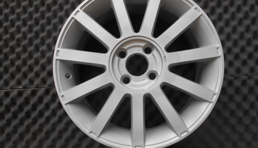 DSCN1913-32zrlhhzbr0cri3hzl09ai.jpg 17" GENUINE FORD FIESTA ST ALLOY WHEEL - Image 1