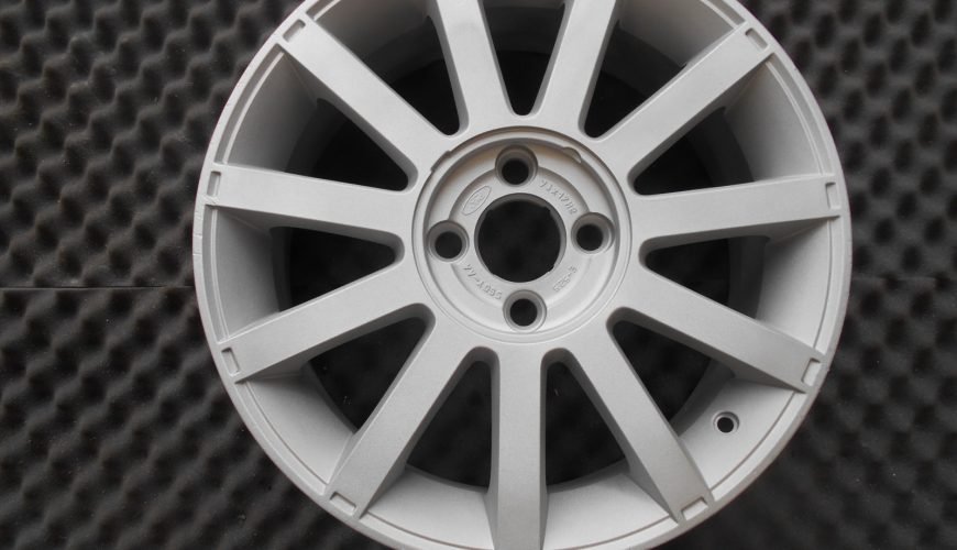 DSCN1916-32zrmm7jyjpd77xys8wpai.jpg 17" GENUINE FORD ST ALLOY WHEEL - Image 1
