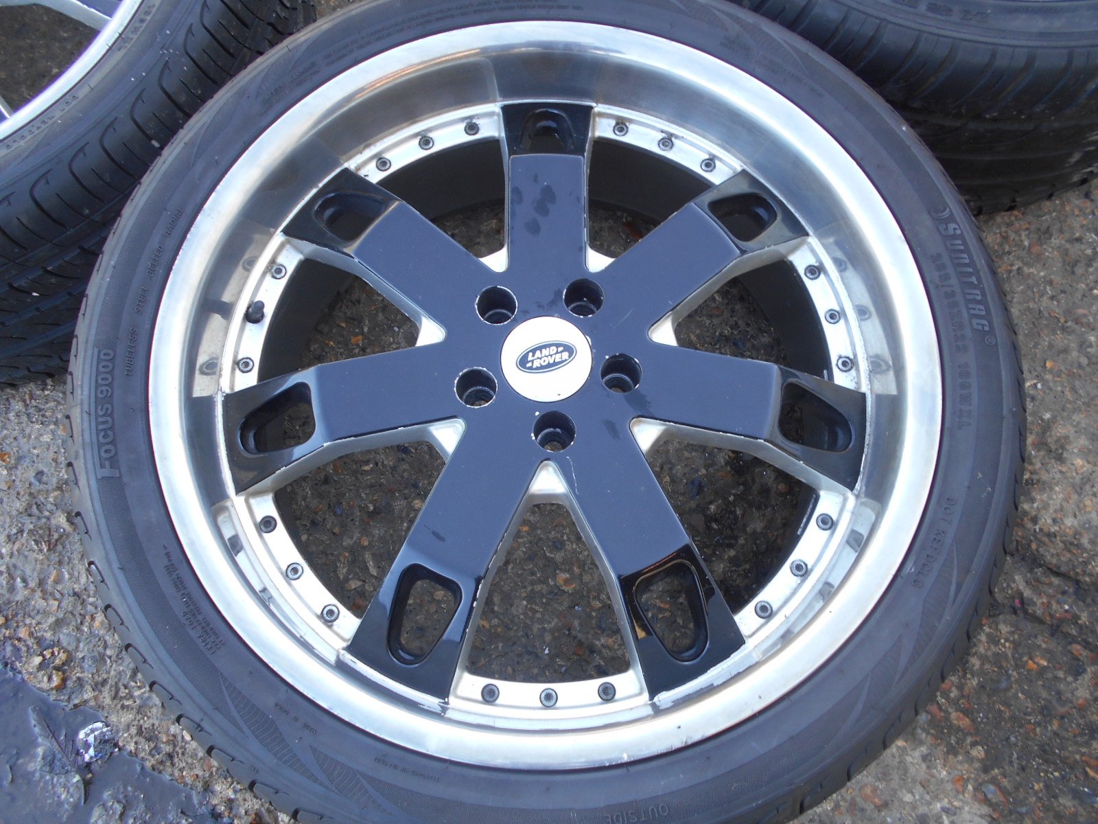 DSCN1963.jpg 22" RANGE ROVER OVERFINCH STYLE ALLOY WHEELS / TYRES - VOLKSWAGEN T5 - Image 1