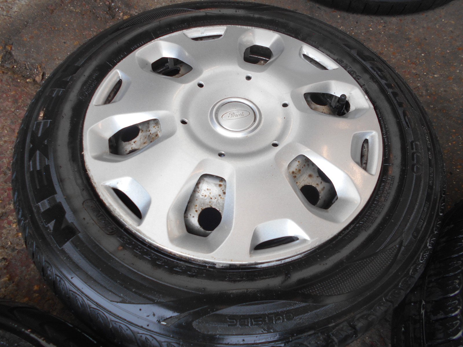 DSCN2019.jpg 15" FORD TRANSIT CONNECT WHEELS / TYRES - Image 1