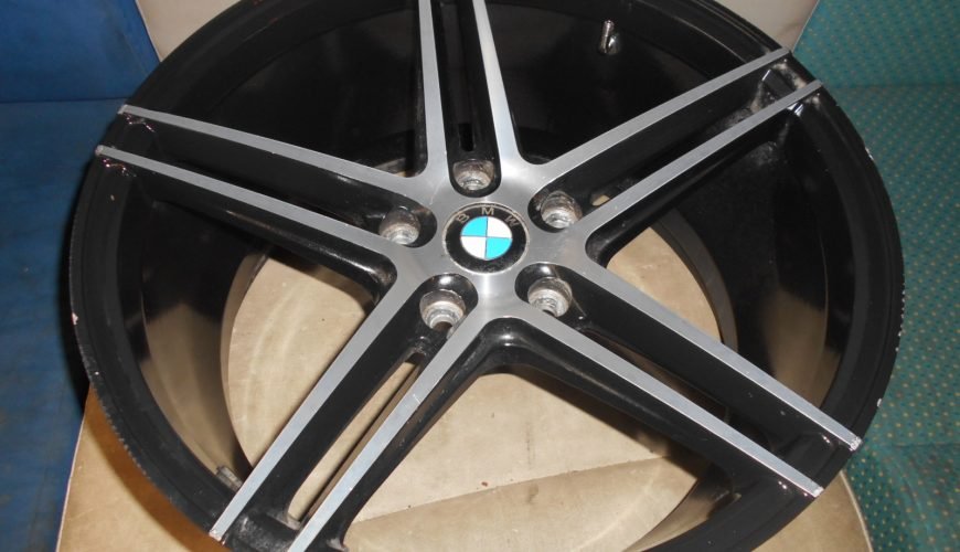DSCN2111-33apdcfsouk429vsvmzpxm.jpg 18" GENUINE CALIBRE CCS ALLOY WHEEL - 9 X 18" - BMW - Image 1