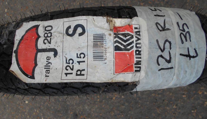 DSCN2672-34cnsni2liwyvvjc30cxe2.jpg CITROEN 2 CV TYRE UNIROYAL 125 R 15 NEW – OLD STOCK - Image 1