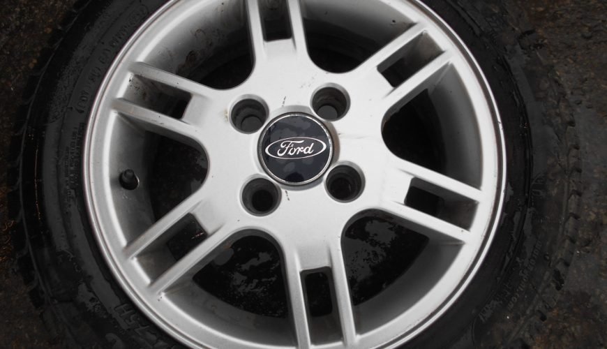 DSCN2826-35un8vz2mmlnf013a73cay.jpg 14" FORD KA ALLOY WHEEL / TYRE - Image 1