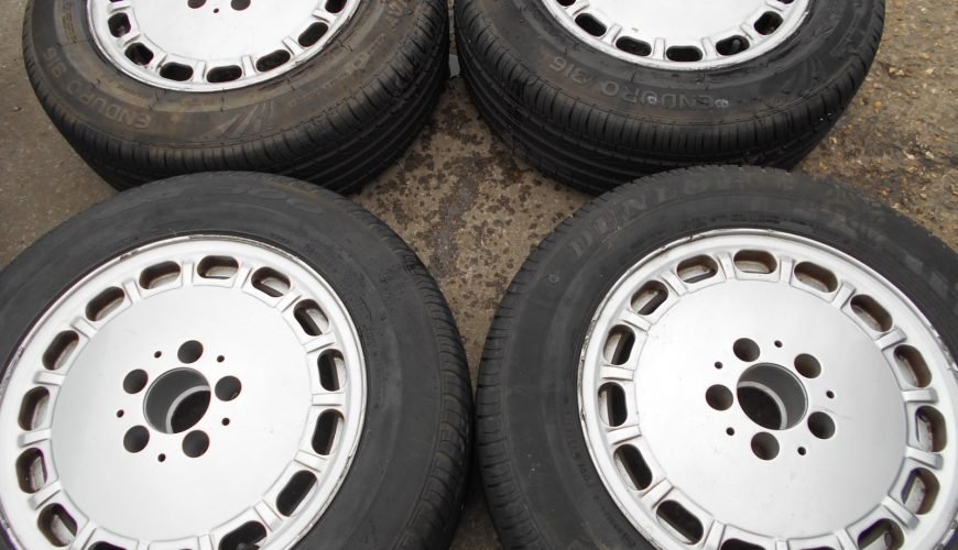 DSCN2930-36548oezver75mck1ca3gq.jpg 15" GENUINE MERCEDES 126 S CLASS ALLOY WHEELS / TYRES - Image 1