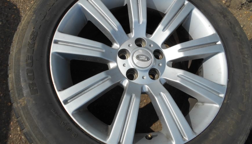 DSCN2979-367ujizbcbvvh7g9xwjdoq.jpg 20" RANGE ROVER STORMER STYLE ALLOY WHEELS / TYRES - Image 1