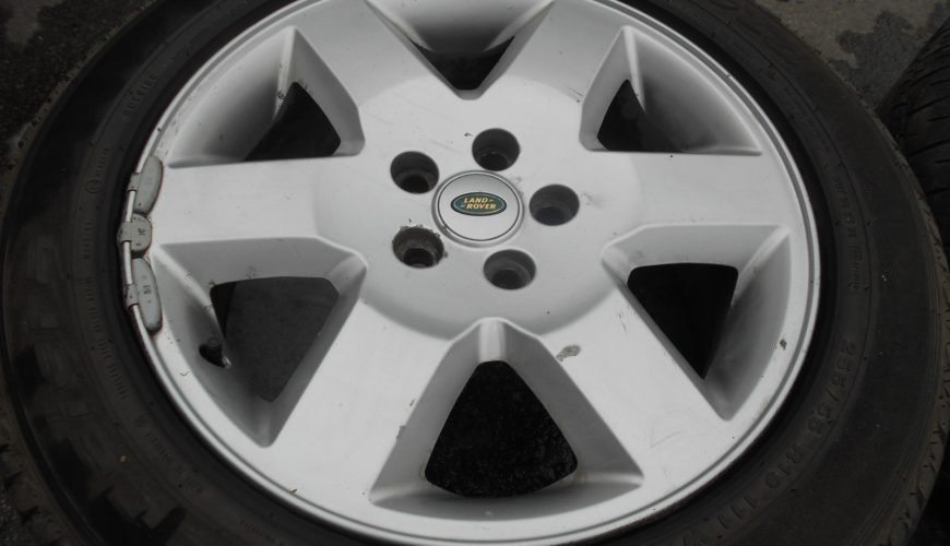 DSCN3557-36yfzkiuvooyjhaietnl6y.jpg 19" GENUINE LAND ROVER DISCOVERY 3 / 4 HSE ALLOY WHEELS / TYRES - Image 1
