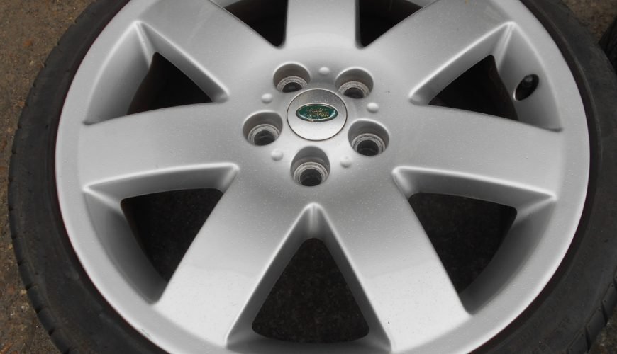 DSCN3603-3701jllj953ova4bwowsga.jpg 20" LAND ROVER WHEELS / TYRES – VOLKSWAGEN T5 - Image 1