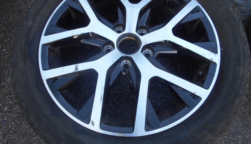 DSCN4114-37gzm9ydyksqhhwnp2qkga.jpg 17" GENUINE VOLKSWAGEN CADDY CANYON ALLOY WHEEL / TYRE - Image 1