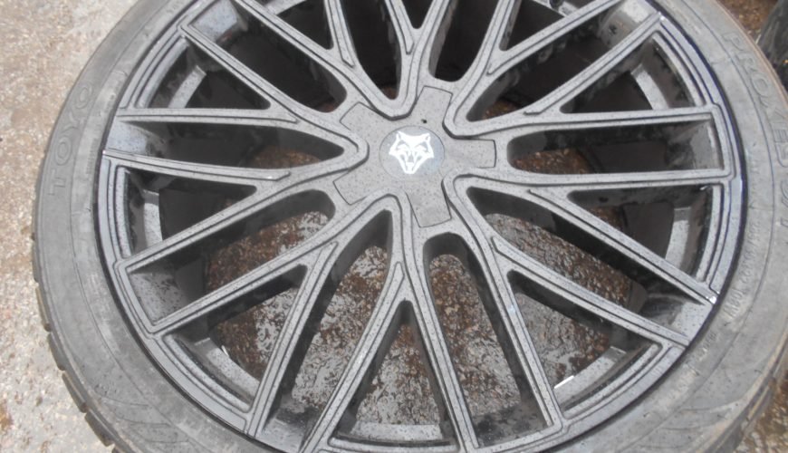 DSCN4138-37iwn735g321s6zwg6ywp6.jpg 22" WOLFRACE GTP ALLOY WHEELS / EXCELLENT TYRES - Image 1