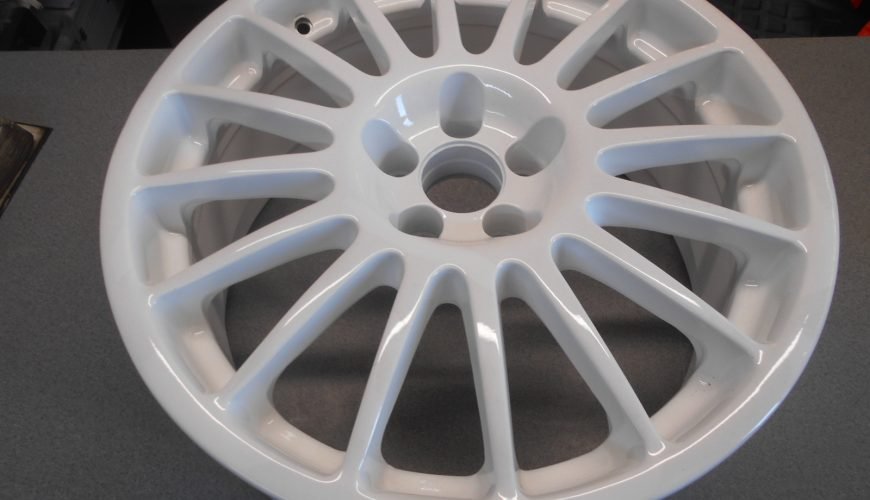 DSCN4148-37jbxxnw1q2wb2vh4usmq2.jpg 18" O Z SUPERTOURISMO ALLOY WHEELS – 5 X 100 - Image 1