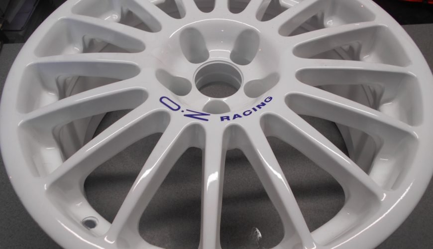 DSCN4181-37kbxxmkdkamckx8dpdssq.jpg 18" O Z SUPERTOURISMO ALLOY WHEELS - Image 1