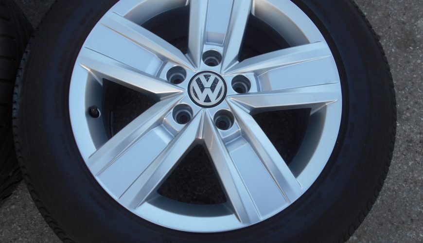 DSCN4496-37uptitl6ntljoglym800a.jpg 17"GENUINE VOLKSWAGEN T5 / T6 DAVENPORT ALLOY WHEELS / TYRES - Image 1