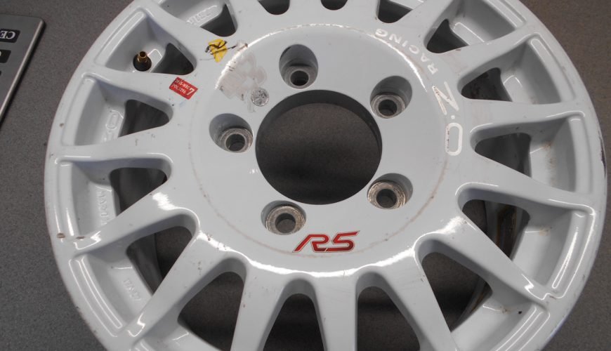 DSCN4859-3873sgoxalzzkefb6ownpm.jpg 15" GENUINE M SPORT FORD FIESTA R5 ALLOY WHEEL - Image 1