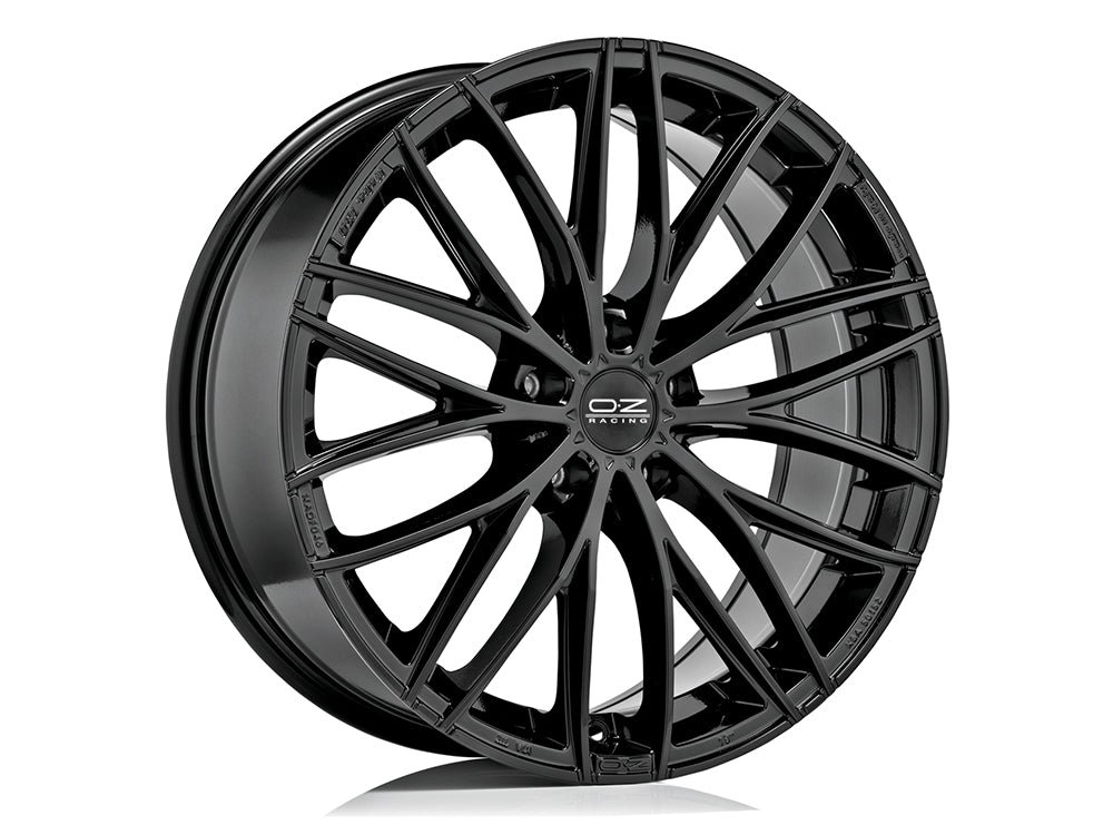 threesixty_03_067a237c-af49-435b-b570-8248bb791702.jpg OZ Racing ITALIA 150 17x8 ET45 5x114.3 GLOSS BLACK - Image 1