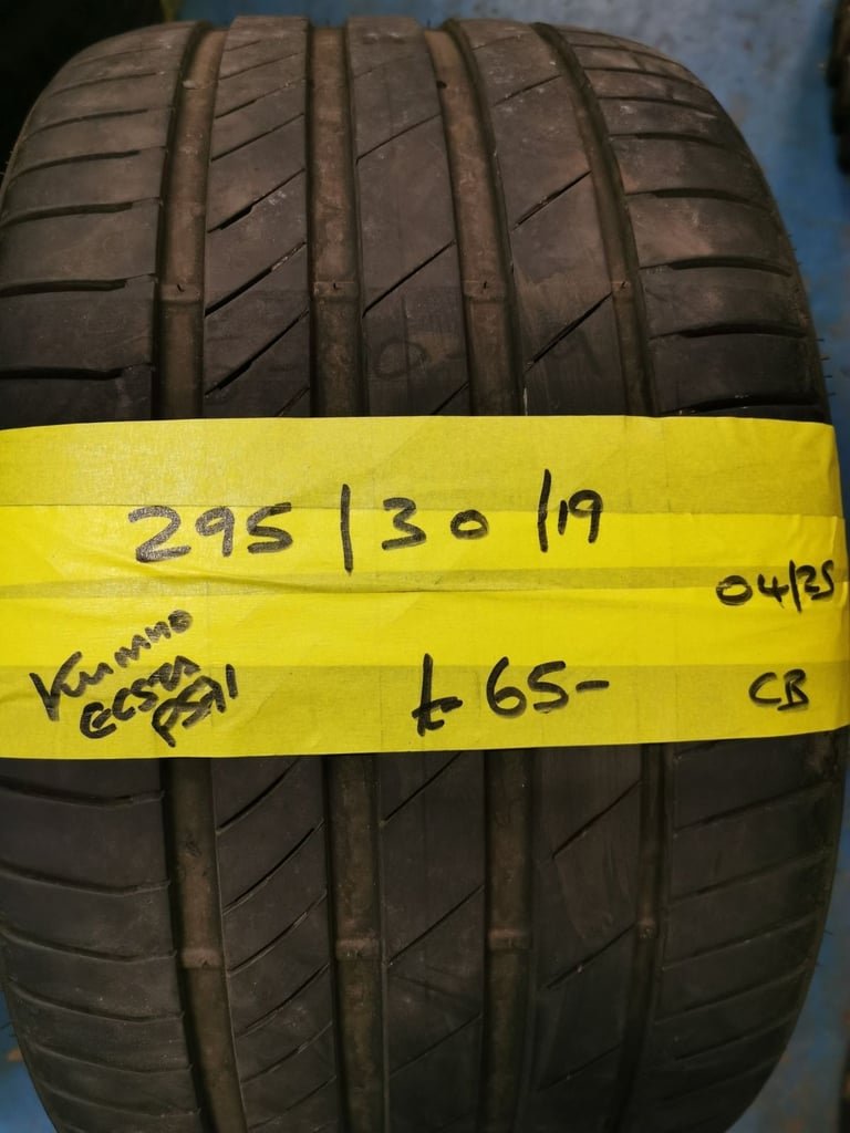 295 / 30 / 19 KUMHO ECSTA PS71 TYRE - FITTING AVAILABLE