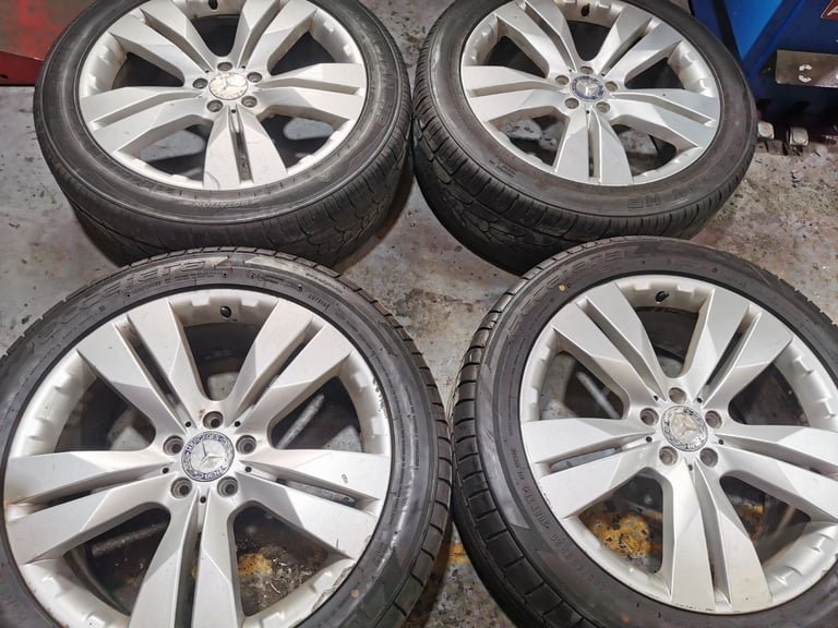 image-17.jpeg 20" GENUINE MERCEDES ML ALLOY WHEELS / TYRES - 5 X 112 FITMENT - 8.5 X 20" - Image 1