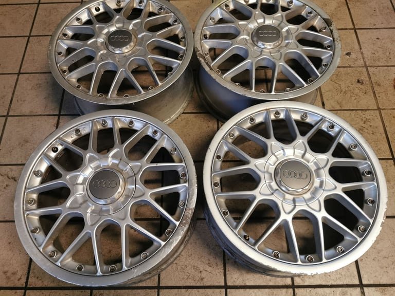 18" GENUINE BBS RS2 ALLOY WHEELS - AUDI