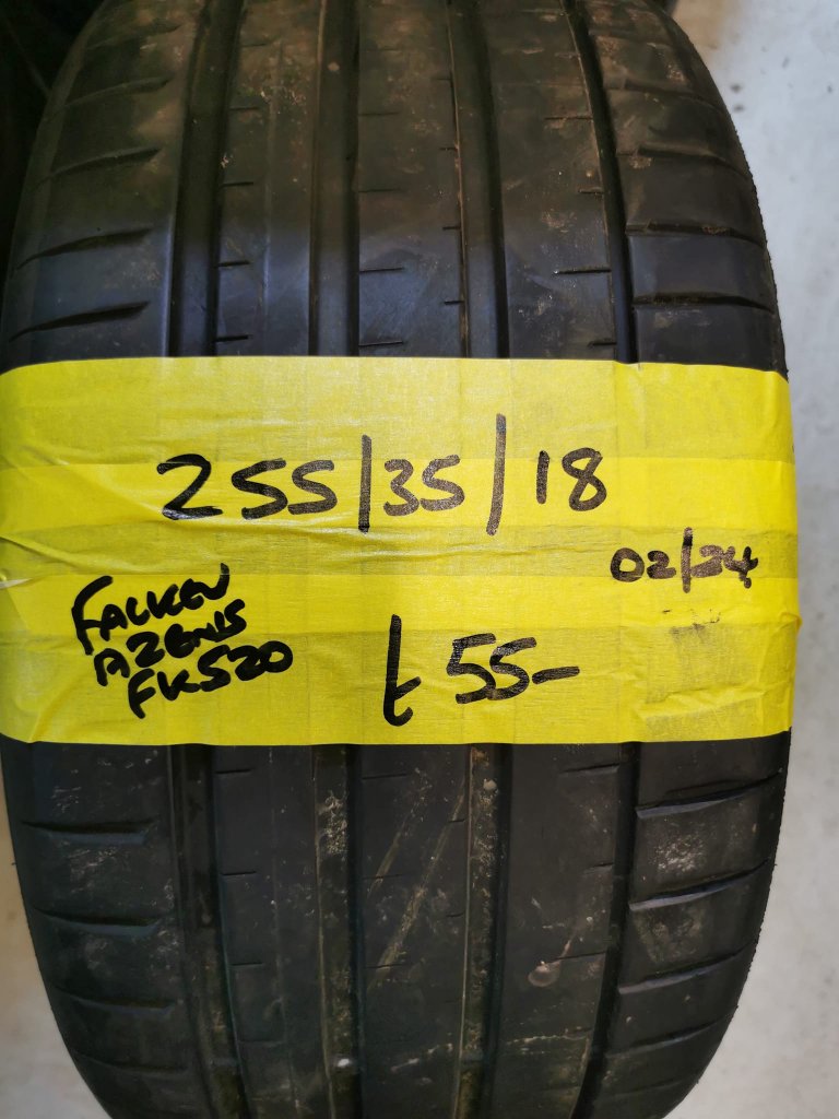 255 / 35 / 18 FALKEN AZENIS FK 520 TYRE
