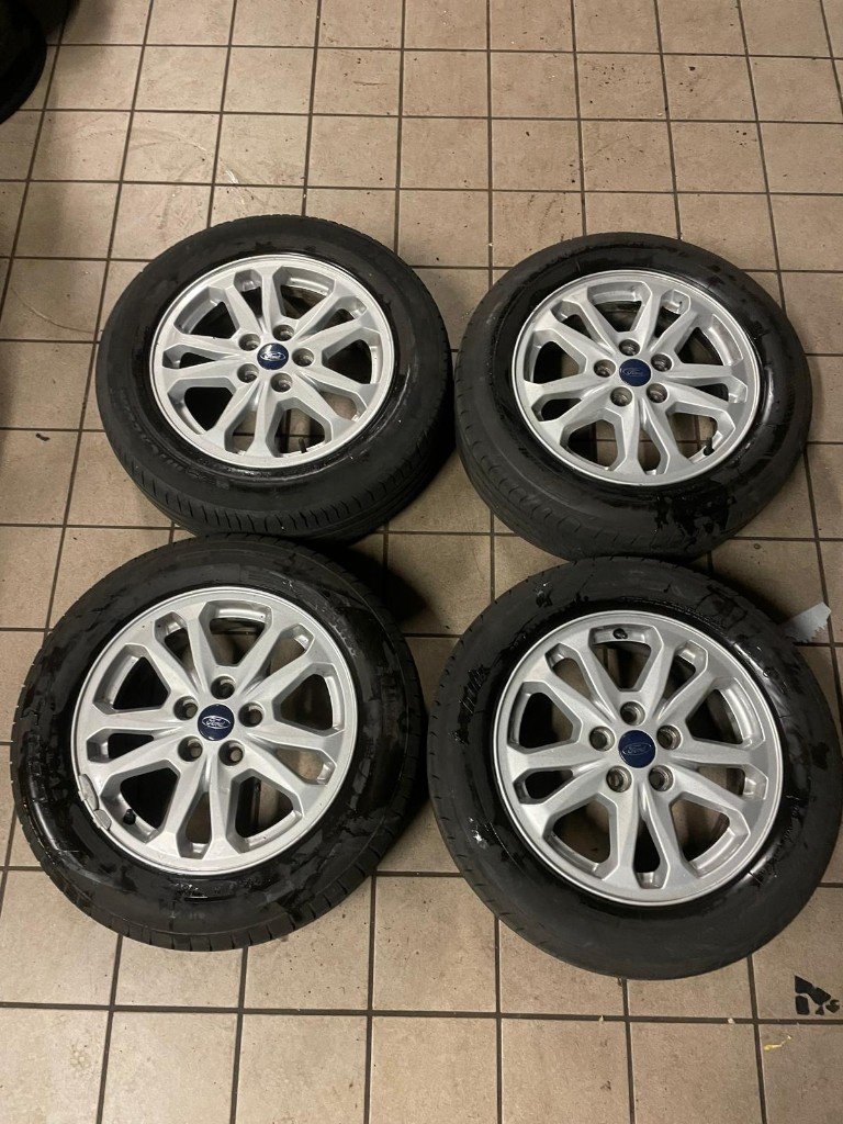 image-396.jpeg 16" FORD TRANSIT CONNECT ALLOY WHEELS / TYRES - Image 1